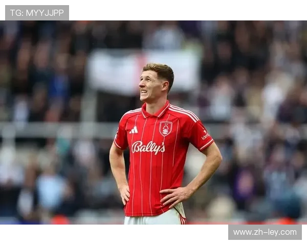 范戴克对抗成功率75.7%居英超榜首，马奎尔位列次席